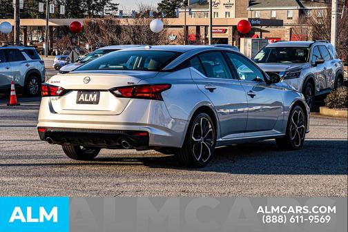 2025 Nissan Altima SR FWD