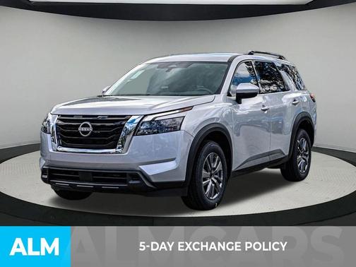 2025 Nissan Pathfinder SV 4WD