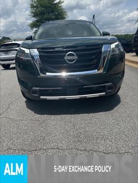 2024 Nissan Pathfinder SL FWD
