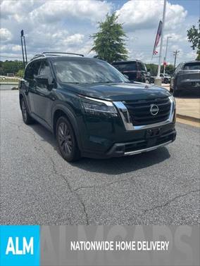 2024 Nissan Pathfinder SL FWD