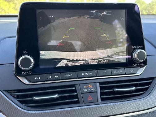 2025 Nissan Altima SR FWD