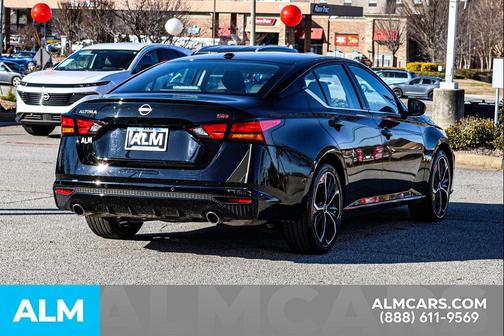 2025 Nissan Altima SR FWD