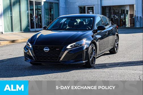 2025 Nissan Altima SR FWD