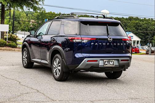 Deep Ocean Blue Pearl 2026 Nissan Pathfinder SL
