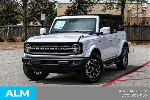 White 2023 Ford Bronco Outer Banks