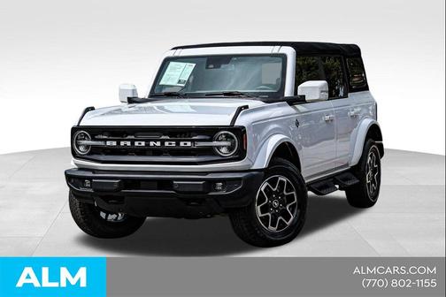 White 2023 Ford Bronco Outer Banks