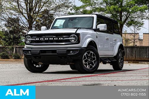White 2023 Ford Bronco Outer Banks