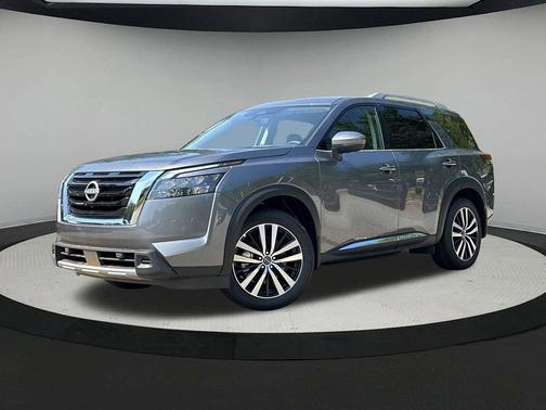 2025 Nissan Pathfinder Platinum FWD
