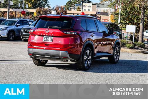 2025 Nissan Rogue SL