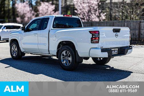 2025 Nissan Frontier SV