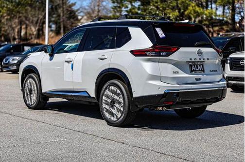 2025 Nissan Rogue Platinum