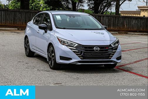 Gray Sky Pearl 2023 Nissan Versa 1.6 S