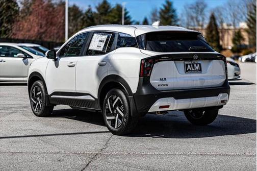 2025 Nissan Kicks SV