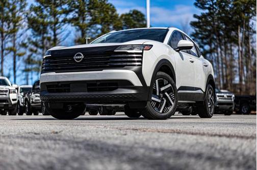2025 Nissan Kicks SV