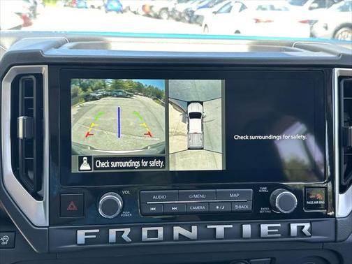 2025 Nissan Frontier SL