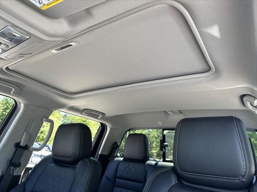 2025 Nissan Frontier SL