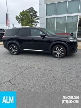 2024 Nissan Pathfinder Platinum FWD