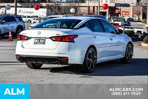 2025 Nissan Altima SR FWD