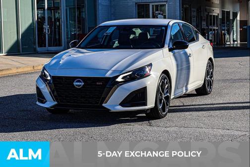 2025 Nissan Altima SR FWD