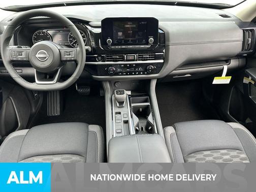 2025 Nissan Pathfinder SV FWD