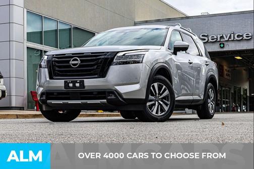 2023 Nissan Pathfinder SL FWD