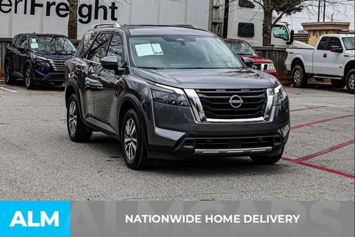 2025 Nissan Pathfinder SL 4WD