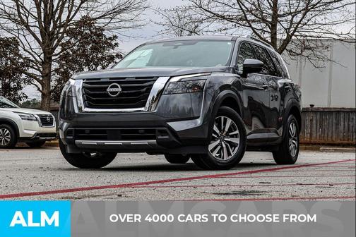 2025 Nissan Pathfinder SL 4WD