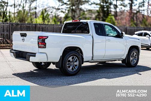 2025 Nissan Frontier SV