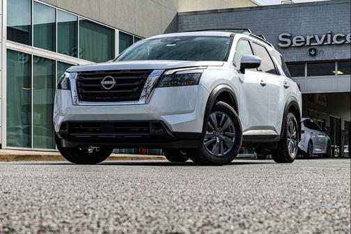 2025 Nissan Pathfinder SV FWD