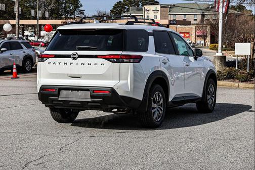 2025 Nissan Pathfinder SV FWD
