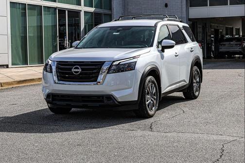 2025 Nissan Pathfinder SV FWD