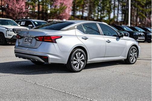 2025 Nissan Altima S FWD