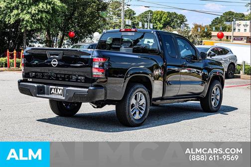 2025 Nissan Frontier SV