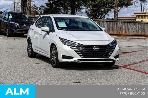 Aspen White Tricoat 2025 Nissan Versa 1.6 SV