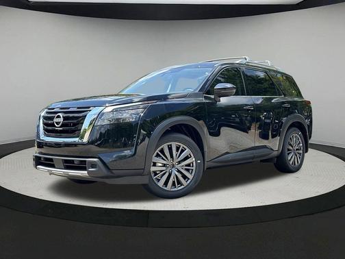 2025 Nissan Pathfinder SL FWD