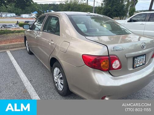 Gold 2009 Toyota Corolla LE