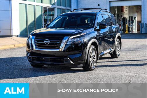 2025 Nissan Pathfinder SV FWD
