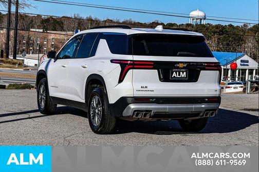 2024 Chevrolet Traverse LT