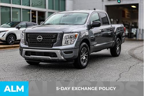 2023 Nissan Titan SV
