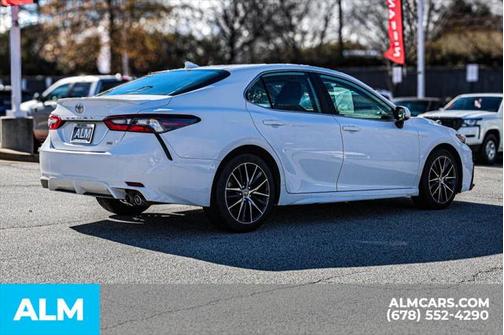 2022 Toyota Camry SE