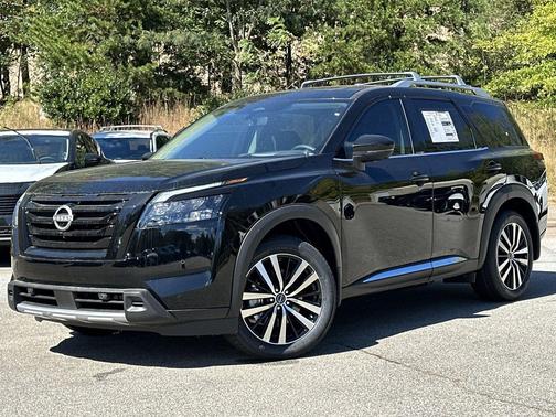 2025 Nissan Pathfinder Platinum FWD