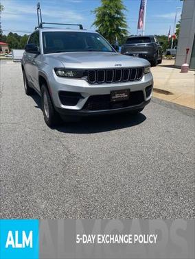 2022 Jeep Grand Cherokee Laredo