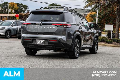 2024 Nissan Pathfinder SV FWD