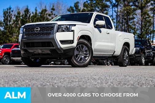 2025 Nissan Frontier SV
