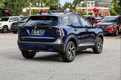 Deep Blue Pearl 2027 Nissan Kicks SV