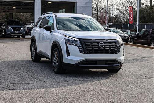 2026 Nissan Pathfinder SV