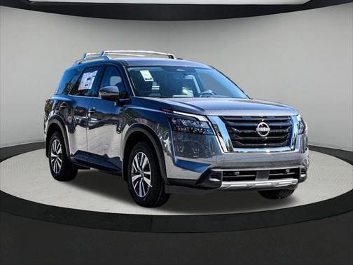 2025 Nissan Pathfinder SL FWD