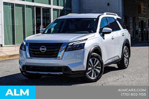 2025 Nissan Pathfinder SL 4WD