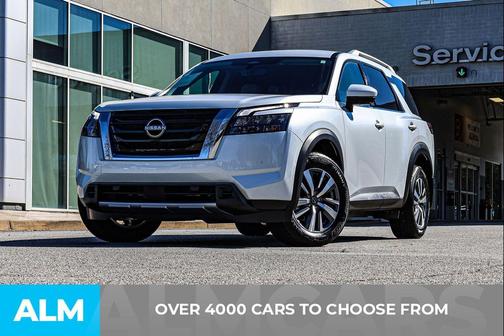 2025 Nissan Pathfinder SL 4WD