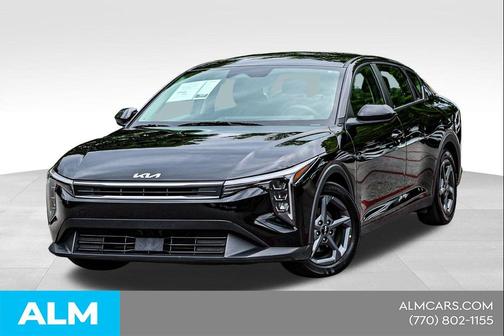 Aurora Black Pearl 2025 Kia K4 LXS